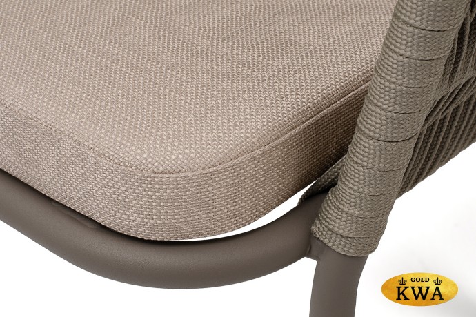 "Бордо" стул плетеный из роупа (колос), каркас алюминий бежево-серый (RAL7006) муар, роуп серо-коричневый 23мм, ткань Mossle бежевая