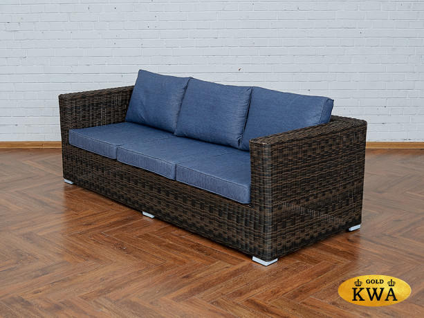 Плетеный диван KARL 3-местный с серыми подушками