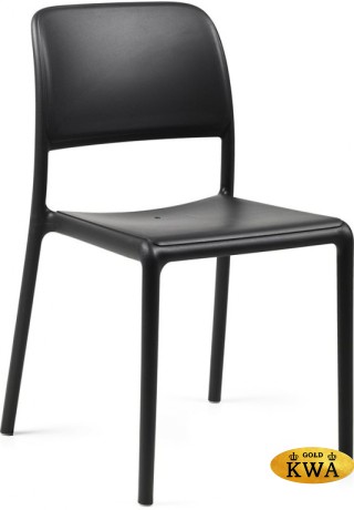 Стул пластиковый