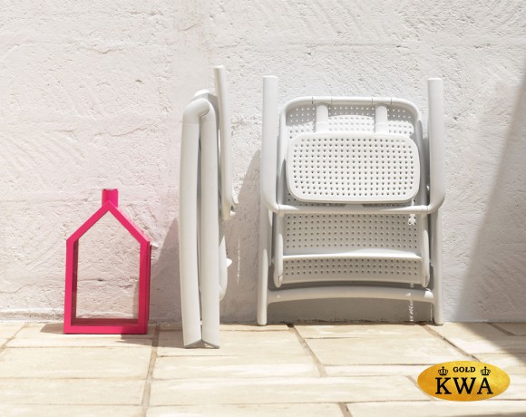 Кресло пластиковое складное