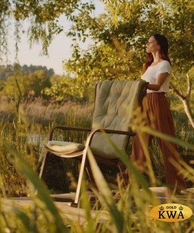 Кресло-качалка пластиковое