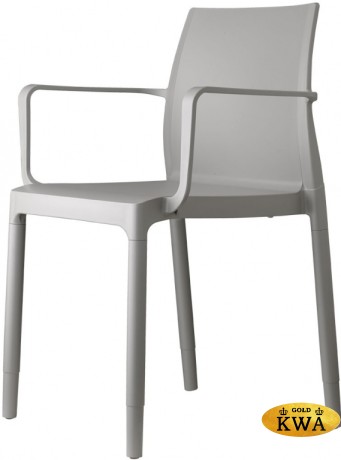 Кресло пластиковое