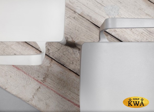 Кресло пластиковое