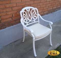 Белая обеденная группа Henry VI из литого алюминия