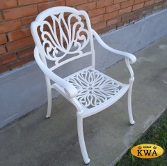 Белая обеденная группа Henry VI из литого алюминия