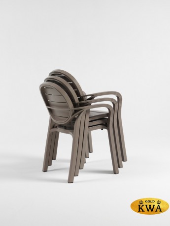 Кресло пластиковое