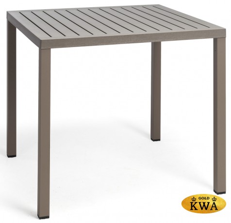 Стол пластиковый обеденный