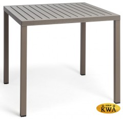 Стол пластиковый обеденный