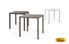 Стол пластиковый обеденный