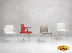 Стул пластиковый