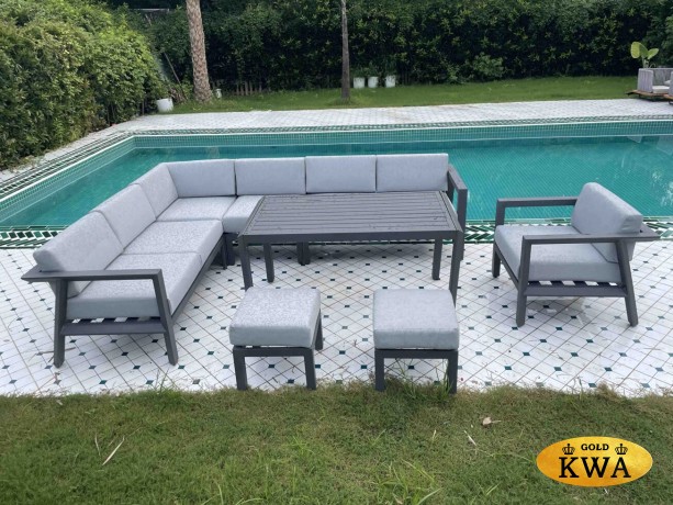 Угловой диван из алюминия Graphite