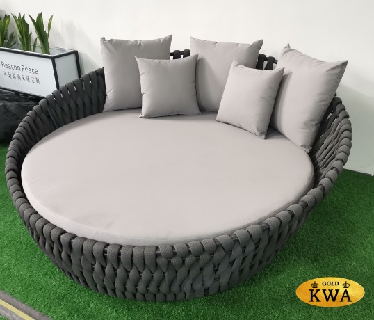 Уличная кровать-кушетка из роупа Tocca