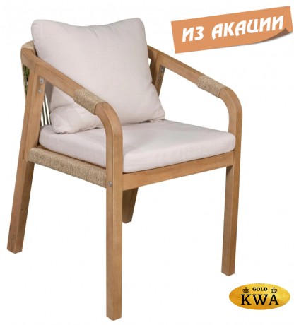 Кресло деревянное с подушками