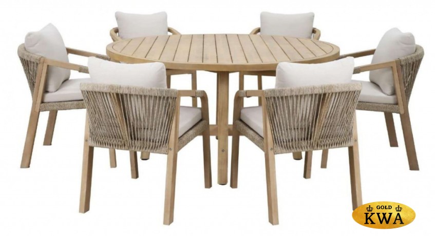 Кресло деревянное с подушками