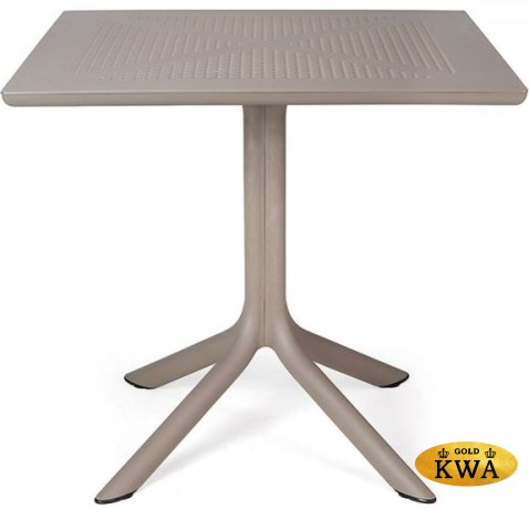 Стол пластиковый обеденный