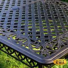 Обеденный стол из литого алюминия WILHELM