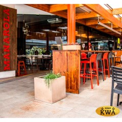 Стул пластиковый барный