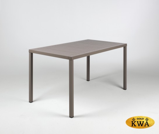 Стол пластиковый обеденный