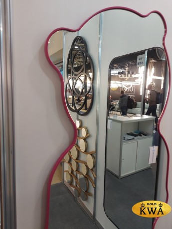 Ted Pink Зеркало в полный рост в раме