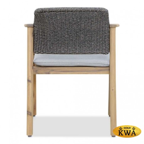 Кресло деревянное с подушкой