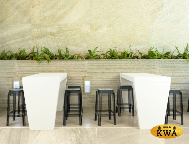 Табурет прозрачный полубарный