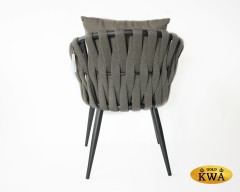 Кресло плетеное с подушками