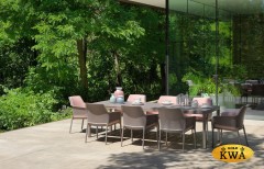 Кресло пластиковое