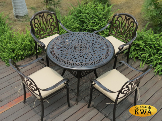 Мебель из металла Harold IV с круглым столом 91 см