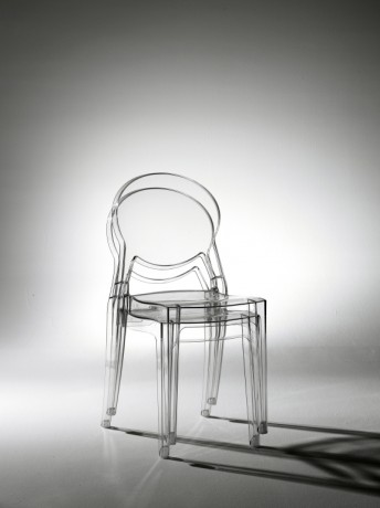 Стул прозрачный