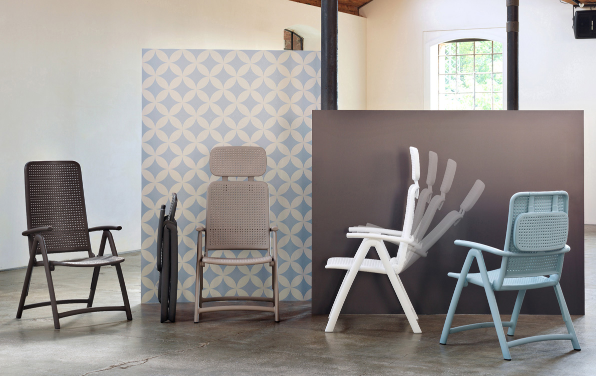 Мебель из пластика ACQUAMARINA