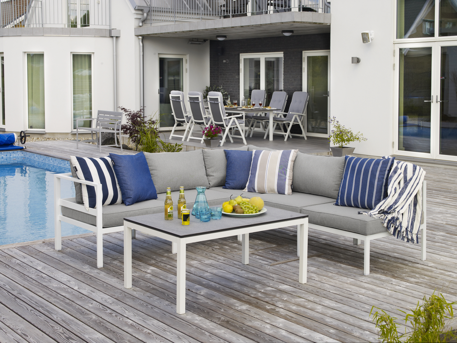 Мебель из алюминия Leone